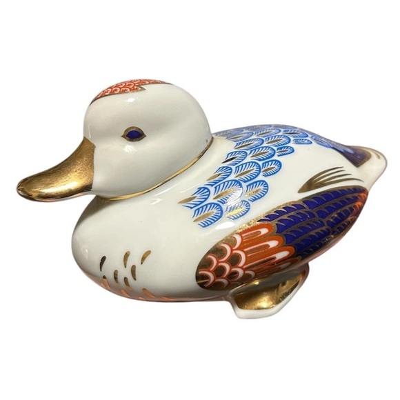 Vintage Japanese Porcelain Duck Figurine Imari Style Blue Red Gold - Picture 2 of 4